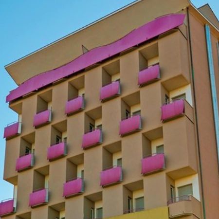 Hotel Atlantic Vista Mare Пезаро Экстерьер фото