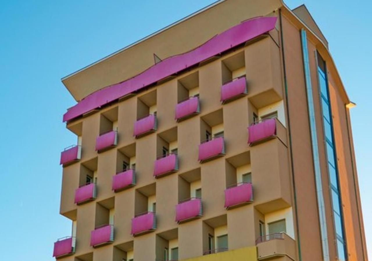 Hotel Atlantic Vista Mare Пезаро Экстерьер фото