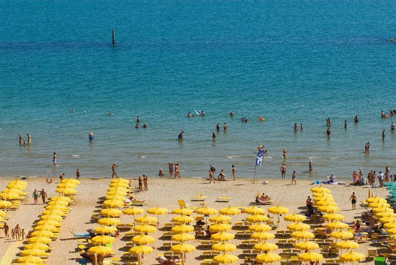 Hotel Atlantic Vista Mare Пезаро Экстерьер фото